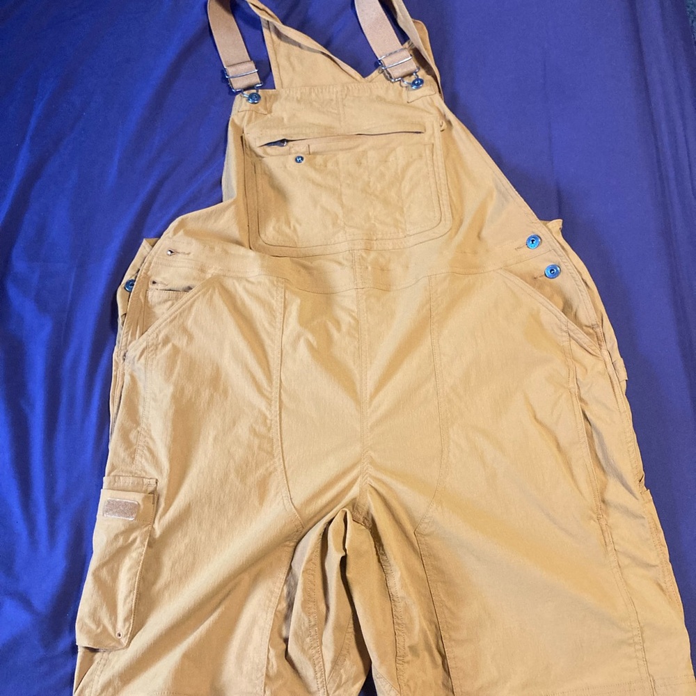Duluth Trading Co Heirloom gardening overall shorts - Marigold XL